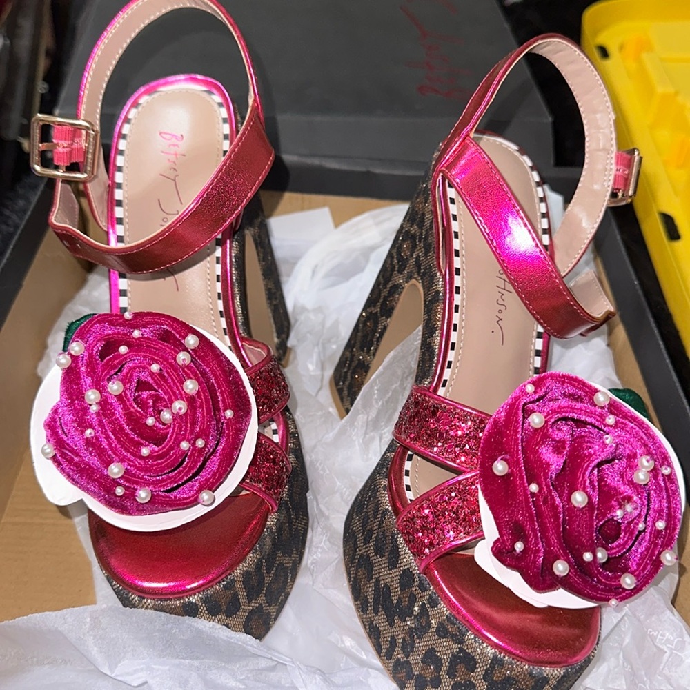 COPY - Betsey Johnson Brand new in box Eugene platform heels size 8